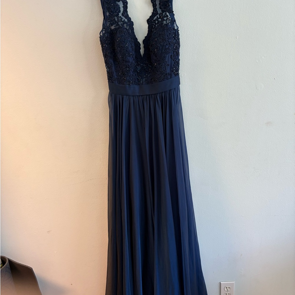 Elegant Navy Lace Evening Gown